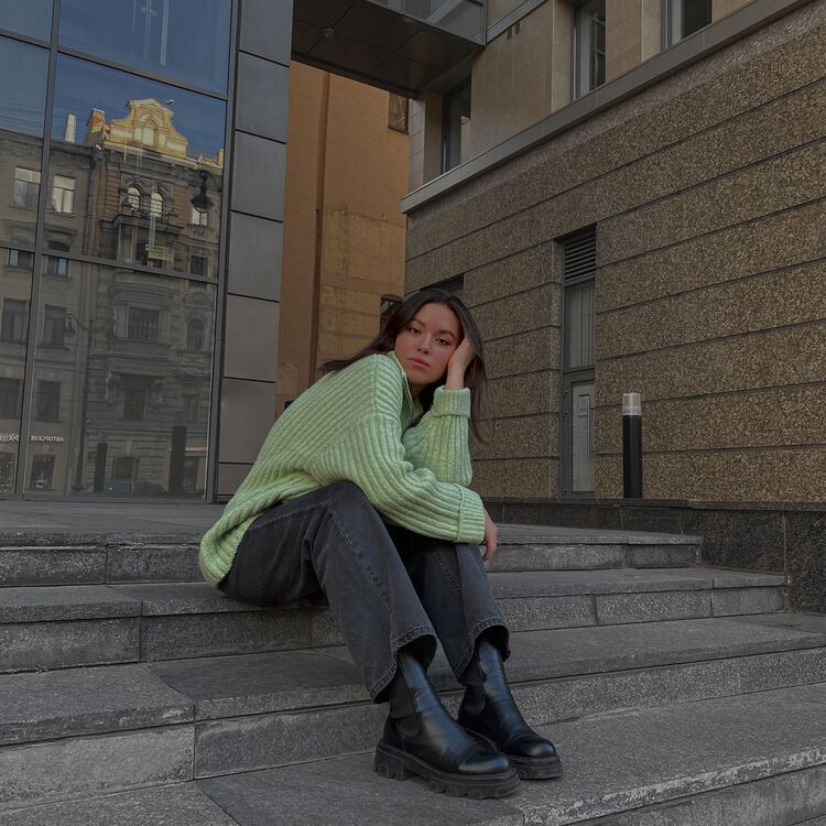  26700871  , 24 ,    -