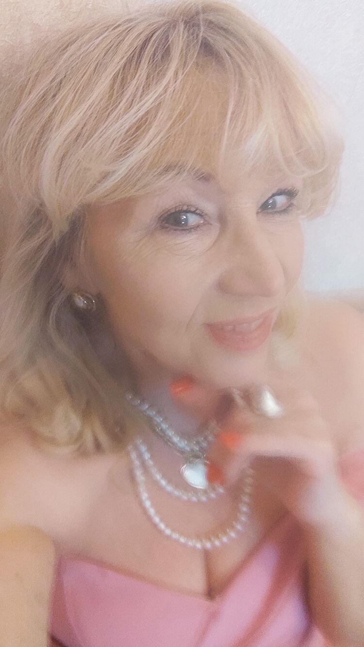  ,   Tatiana, 60 ,   ,   