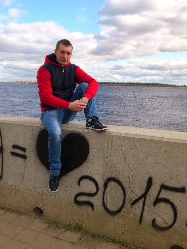  ,   Denis, 37 ,   ,   , c 