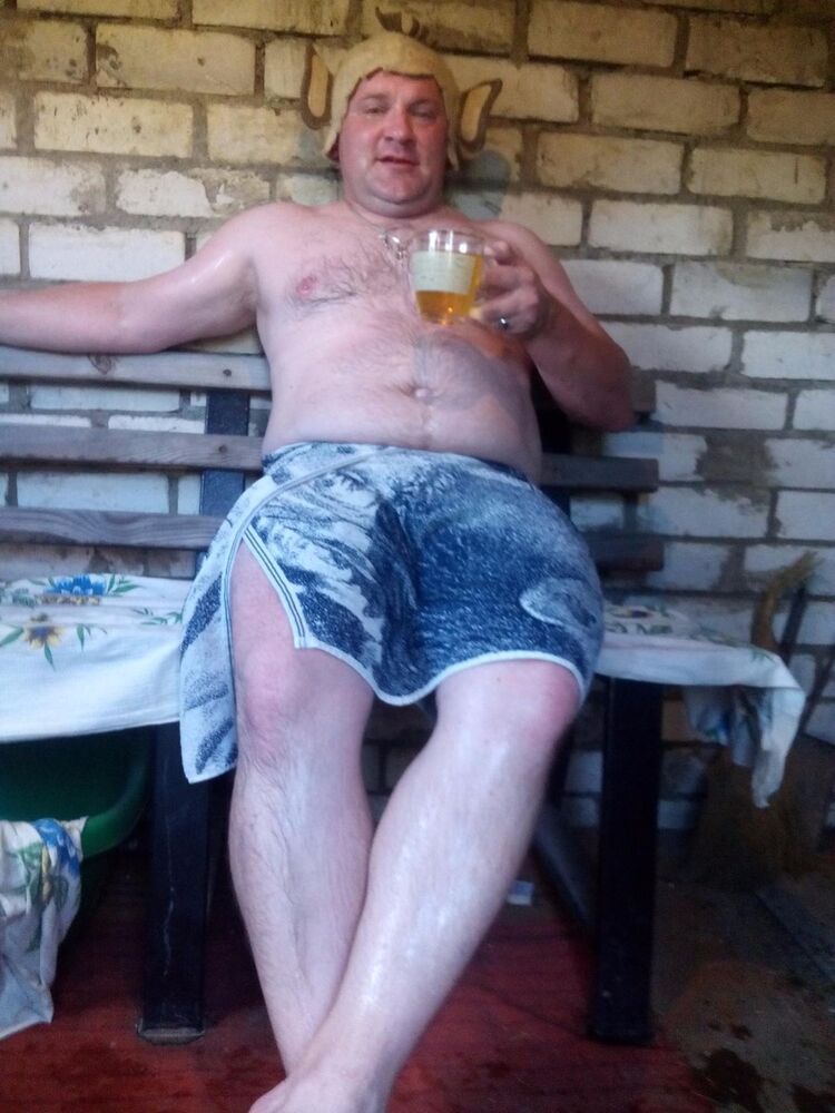 9796691  DZMITRY, 47 ,    