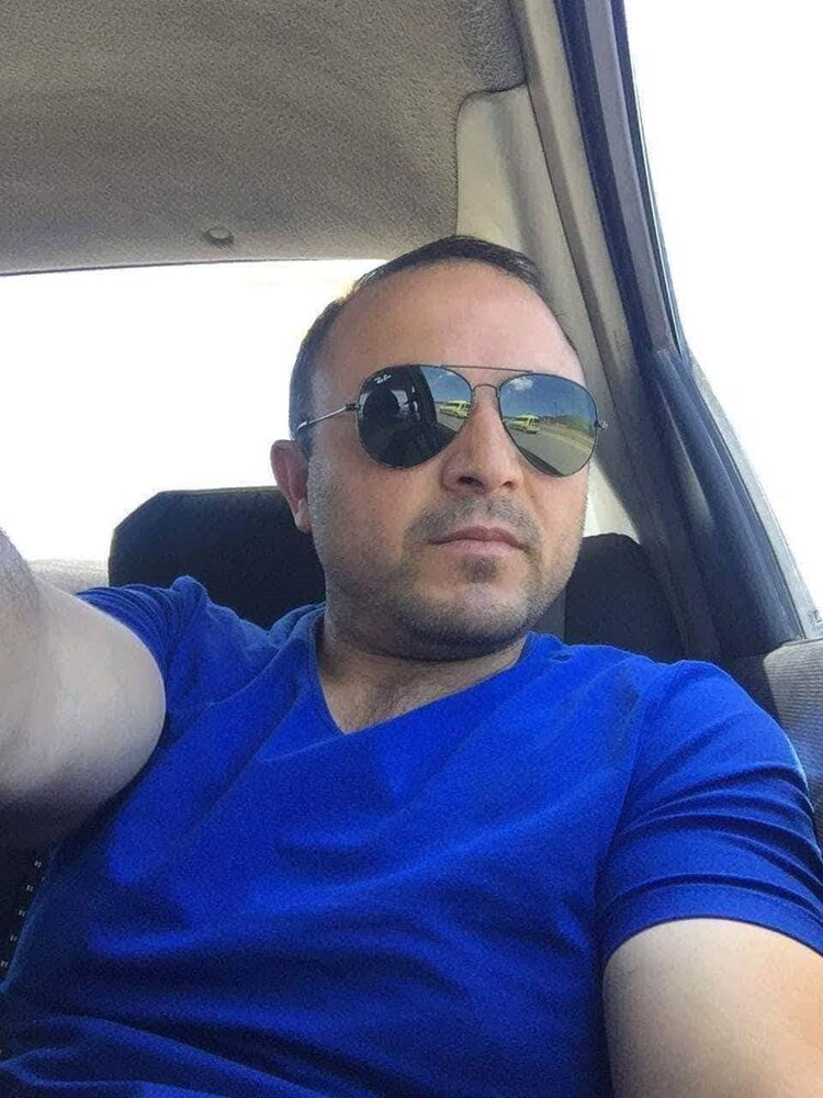 49512511  Ali, 44 ,    