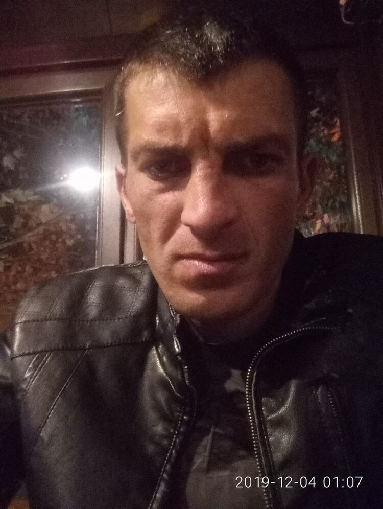  ,   Refat, 37 ,     , c 