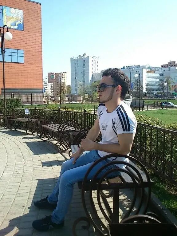  29907621  Dzhonnon, 32 ,    