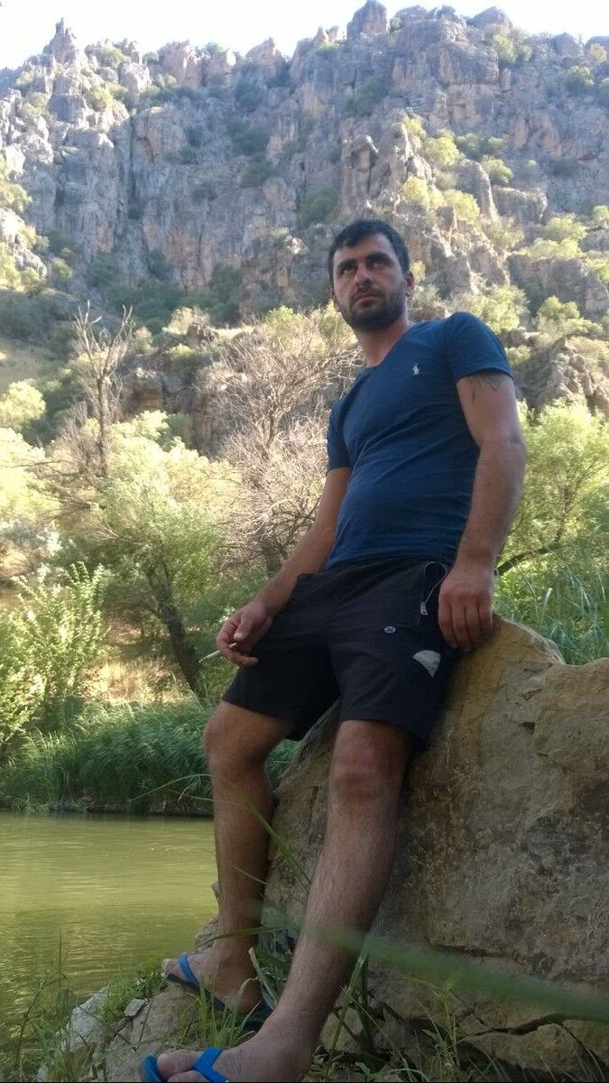  ,   ARSEN  yan, 34 ,  