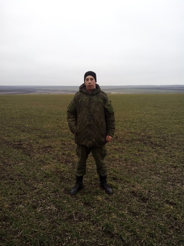 5779201  Ivan, 29 ,    