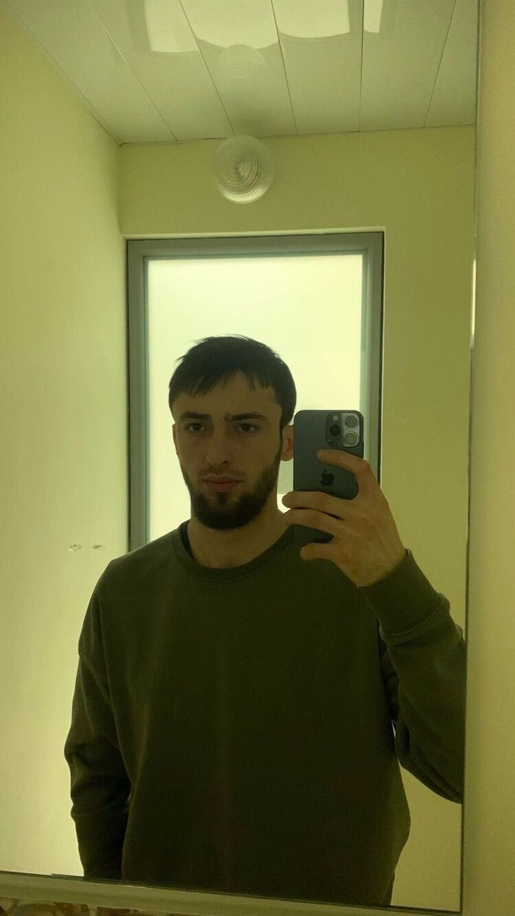  34681281  , 24 ,    