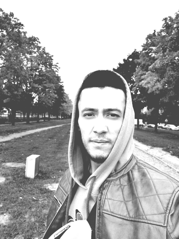  -,   Sasha, 32 ,   ,   