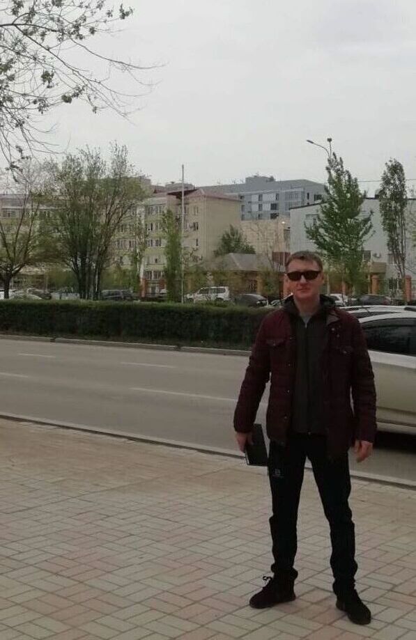  ,   Vlad, 40 ,   