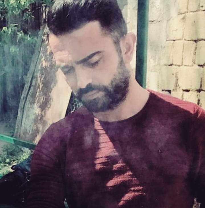  ,   Hakan, 34 ,   ,   