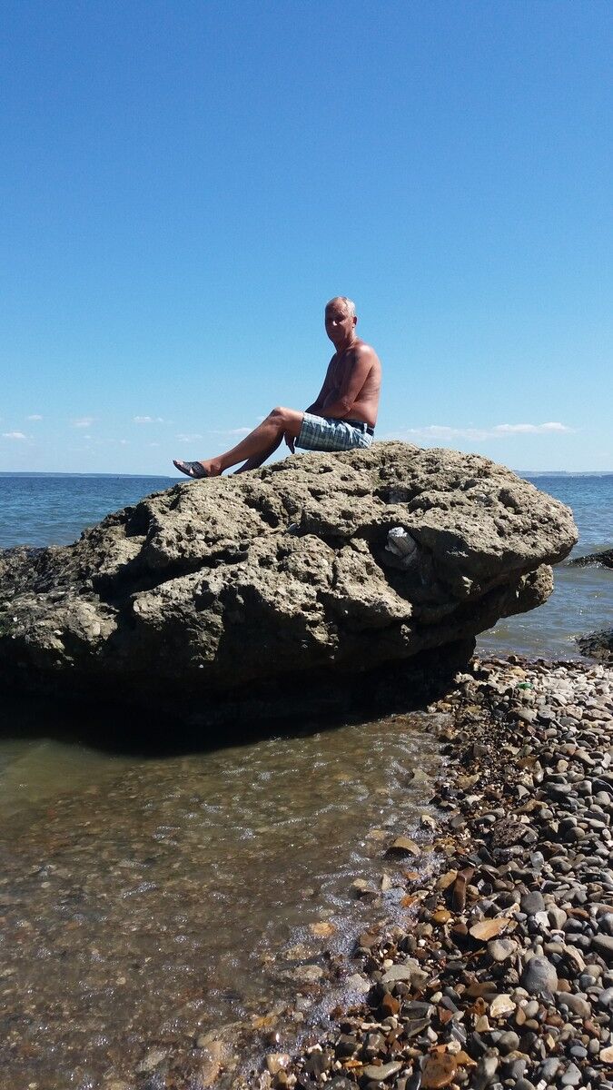  ,   Valeri, 61 ,     , c 