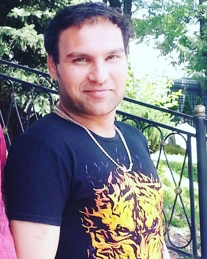  ,   Fardeen, 36 ,   ,   , c , 