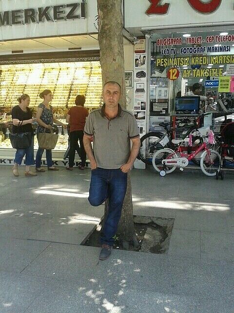  23765601  Aleko, 48 ,    