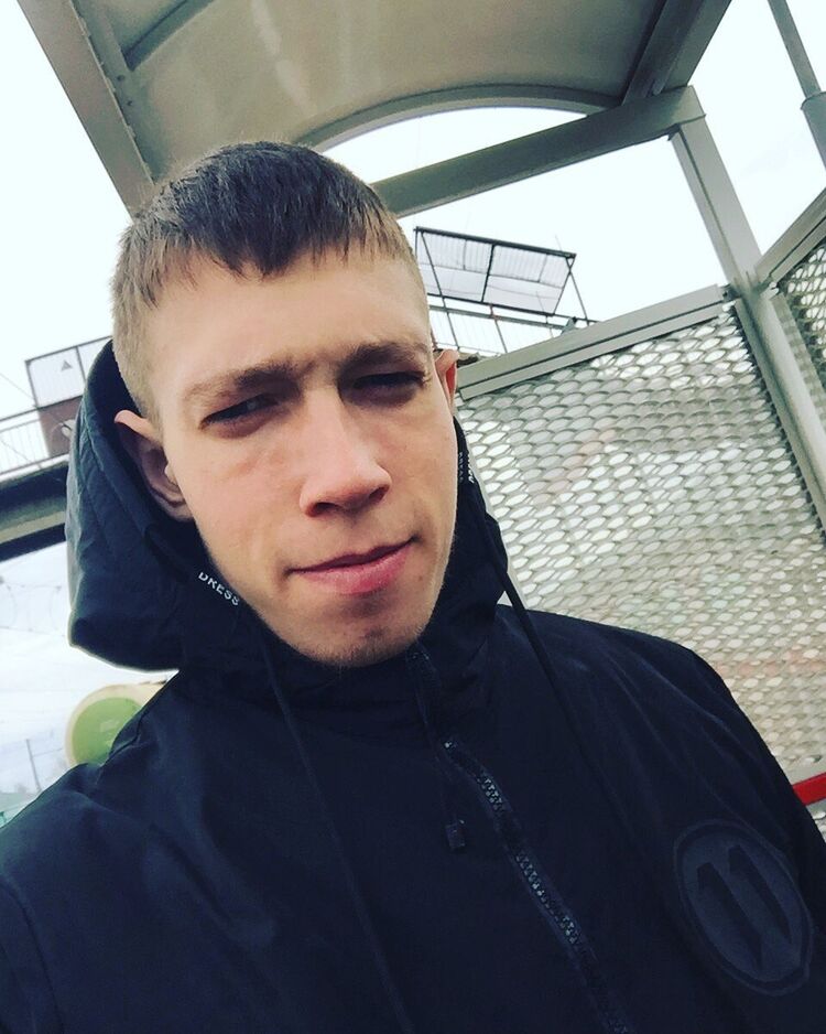  12230971  Sergei, 28 ,    