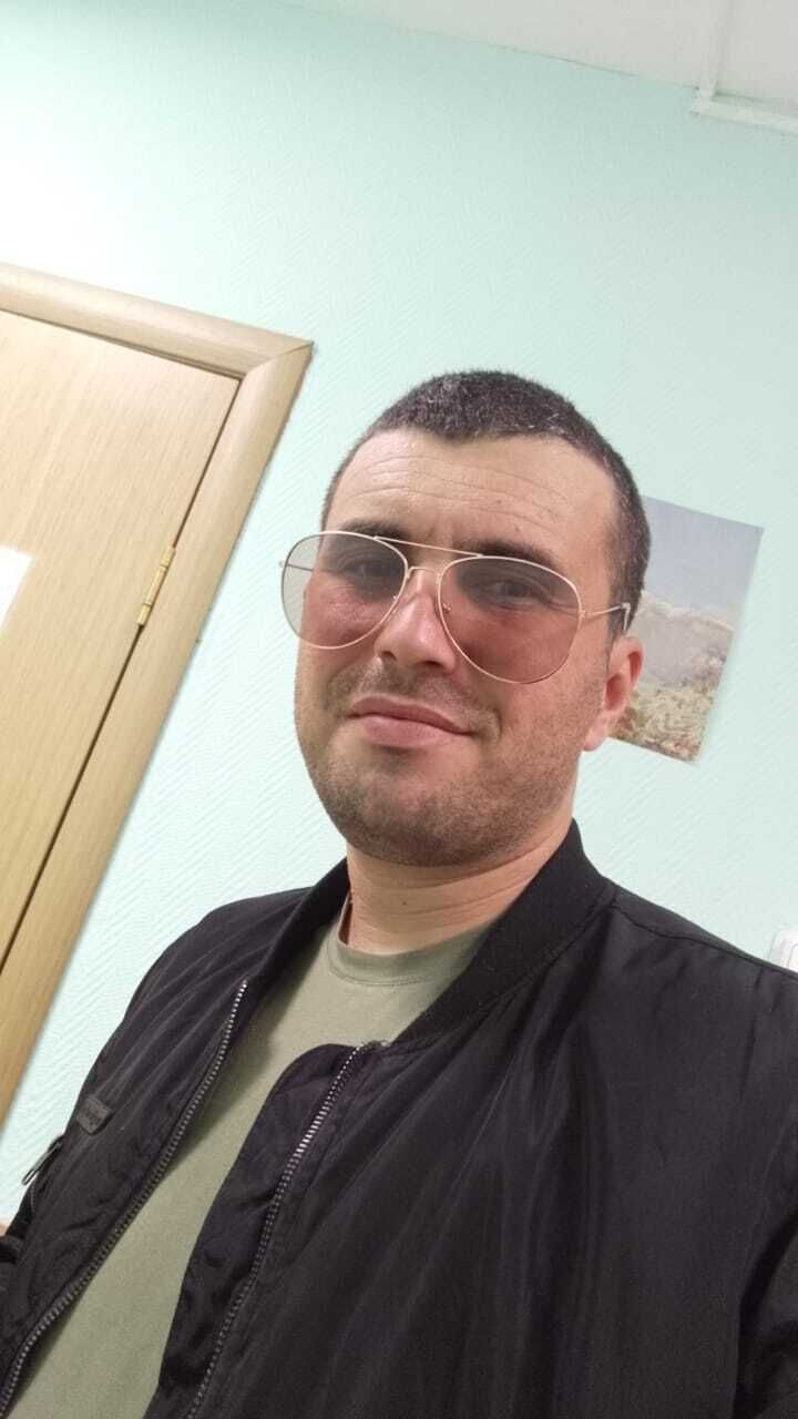  38370991  Rasul, 36 ,    