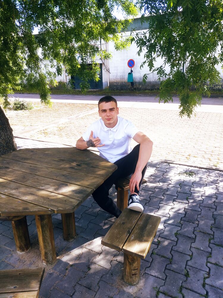  ,   Tudor, 23 ,   ,   