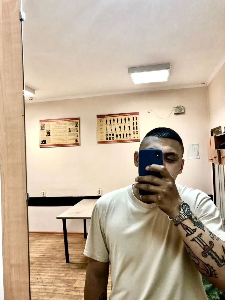  43165571  , 21 ,    
