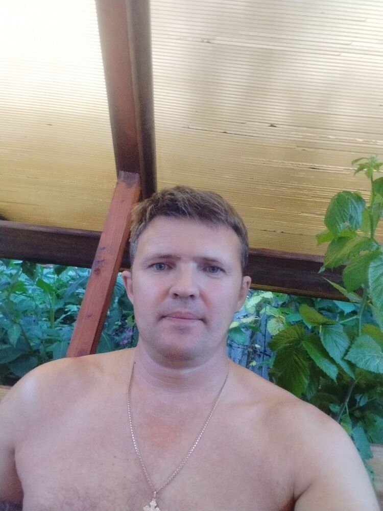  49858821  Alex, 42 ,    