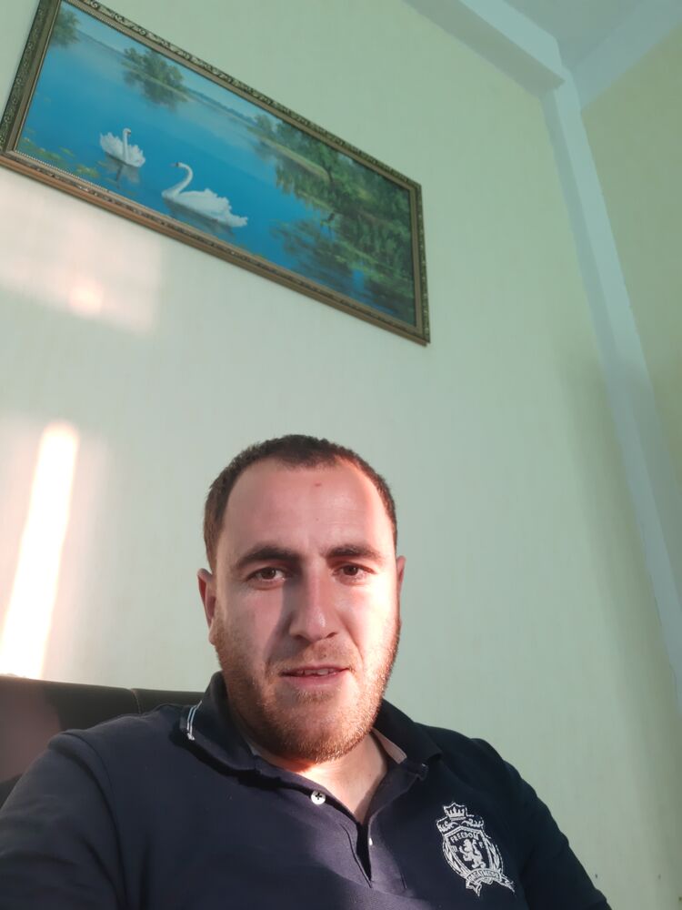  26307381  Artur, 35 ,    