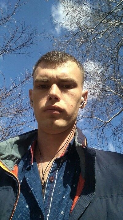  15887691  Oleg, 33 ,    
