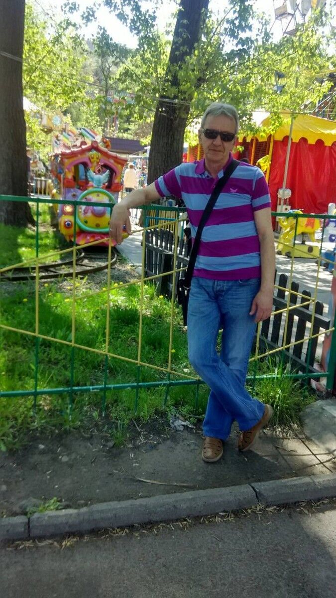 ,   Viktor, 69 ,   ,   , c 