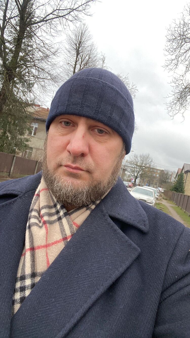  49287521  Sergej, 47 ,    