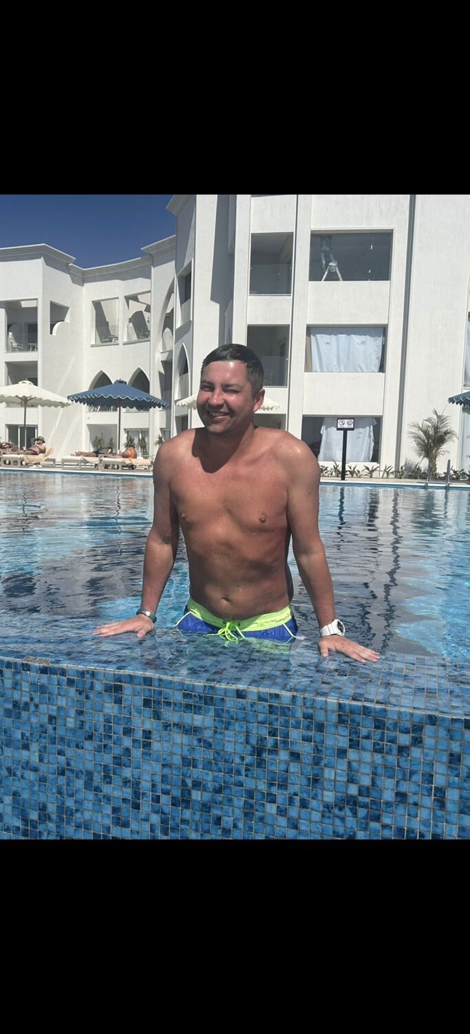  54106831  Ronekss, 35 ,    