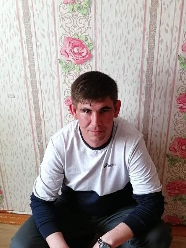  38701501  Vova, 37 ,    -