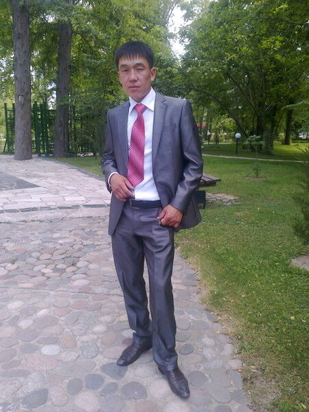  ,   Nurik, 36 ,   
