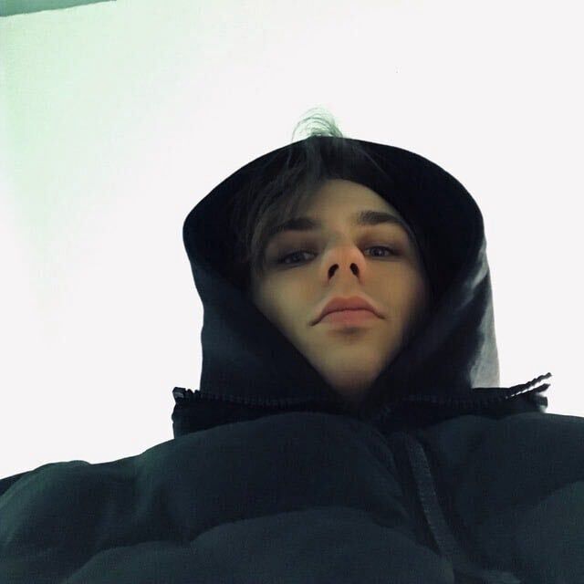  54235981  Sergey, 24 ,    -