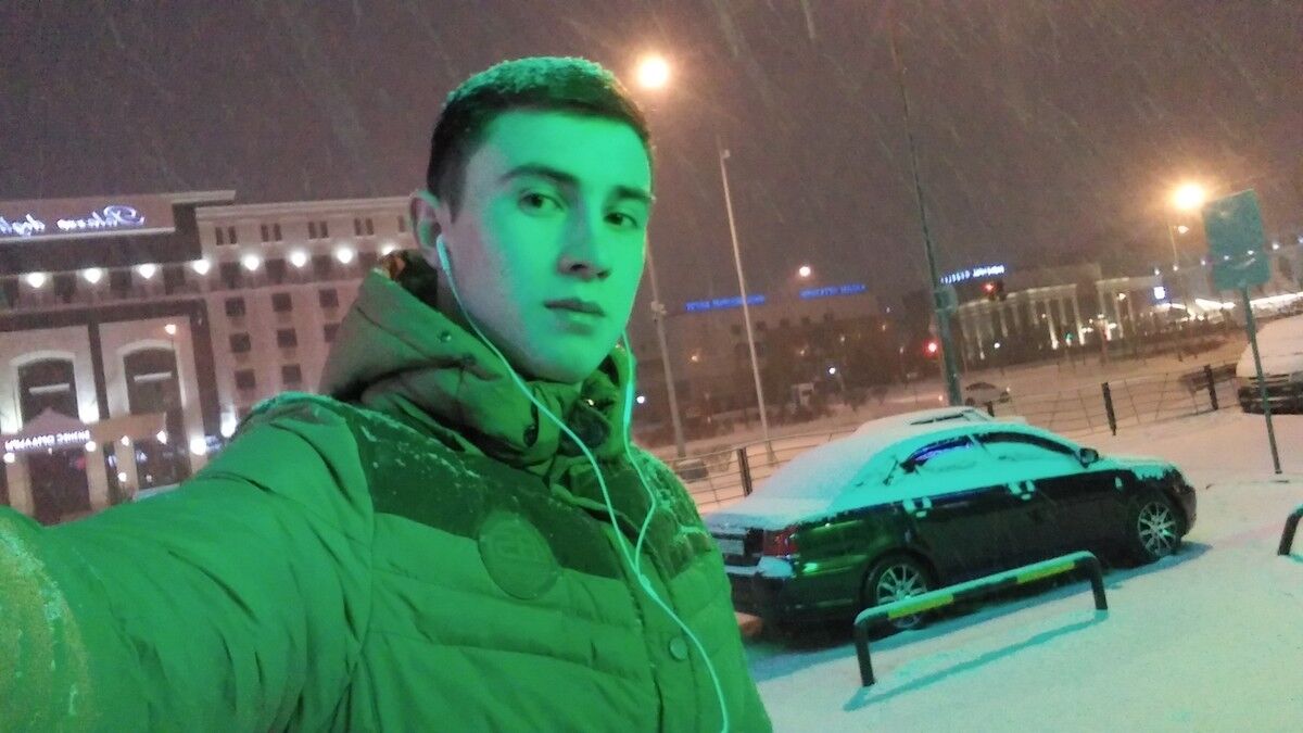  ,   Denis, 25 ,   ,   , c 