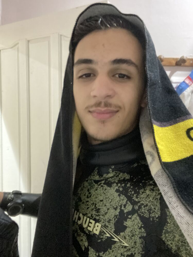  ,   Slimane, 20 ,   ,   