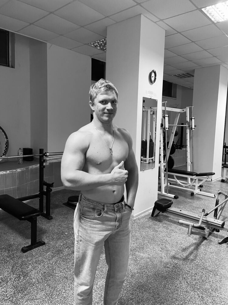  29651801  Ivan, 27 ,    