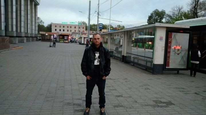  47852691  Wolkvolk, 35 ,    