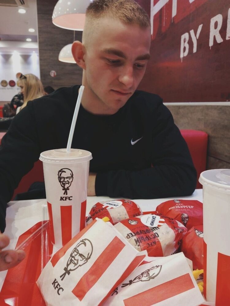  -,   Sergey, 23 ,   c 