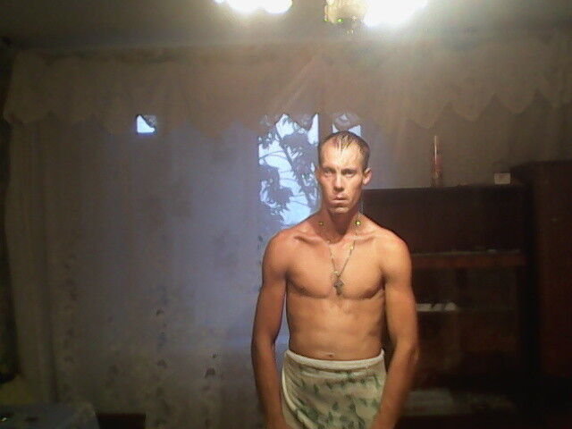  7819351  Kirill, 33 ,    