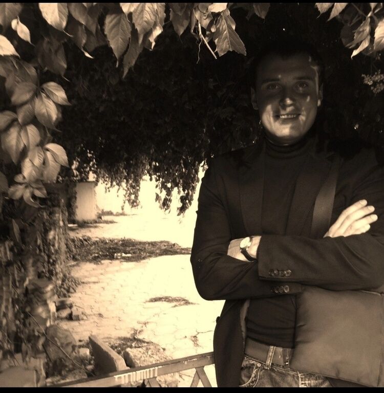  38911391  Vladimir, 35 ,    