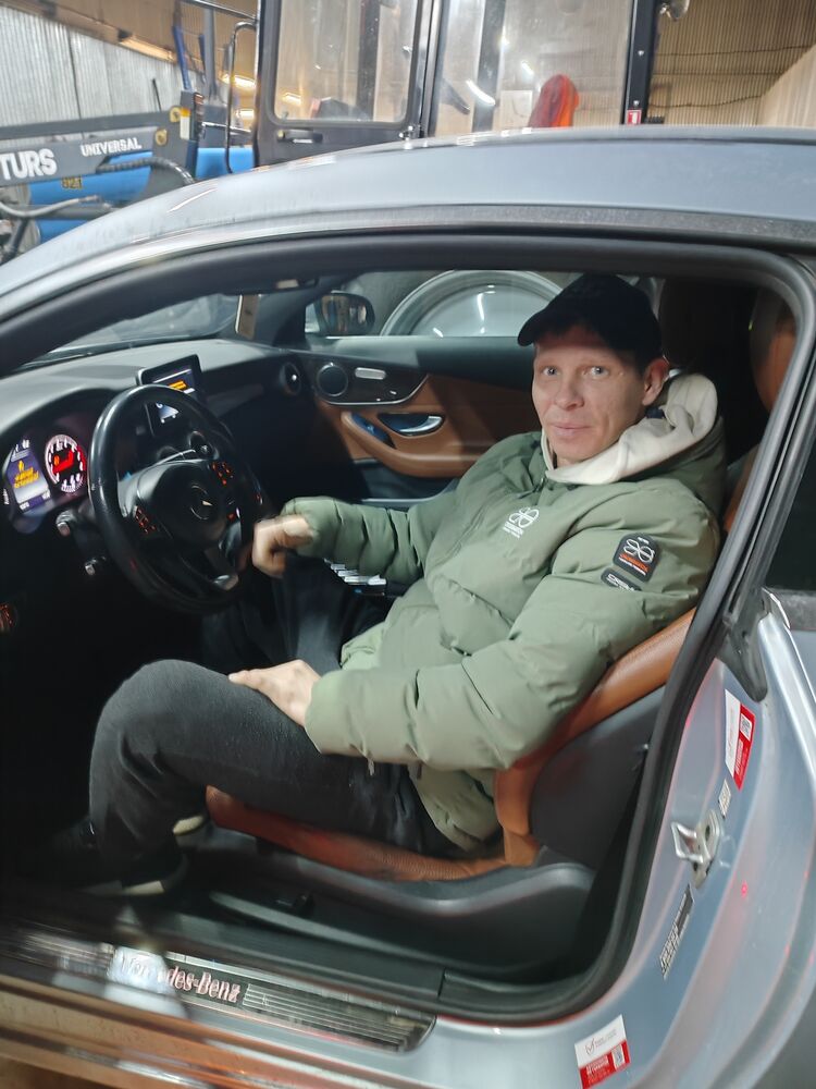  42759721  Nikolay, 36 ,    