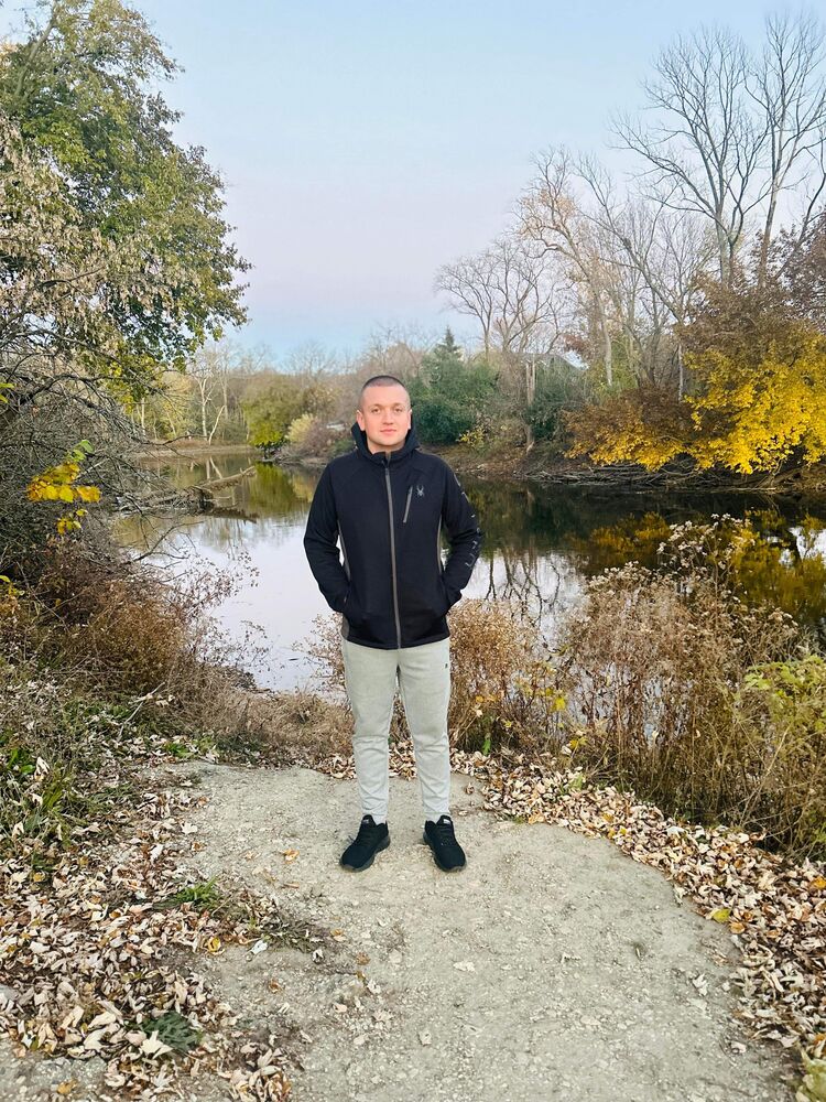  Elk Grove Village,   Nick, 27 ,   ,   