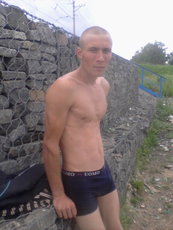  ,   Vadik, 32 ,   