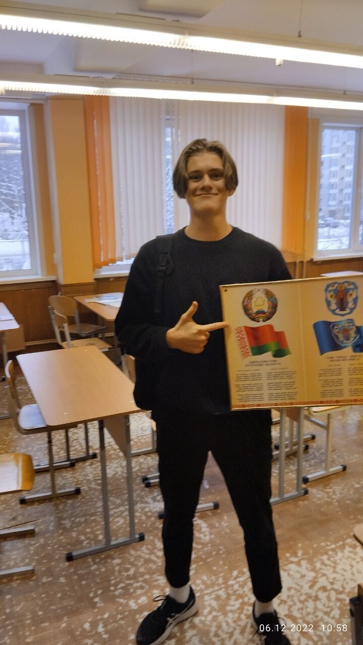  31160481  , 22 ,    