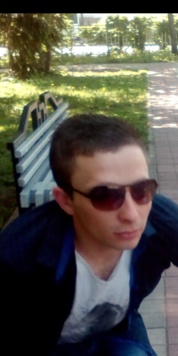  20017751  Aleks, 35 ,    