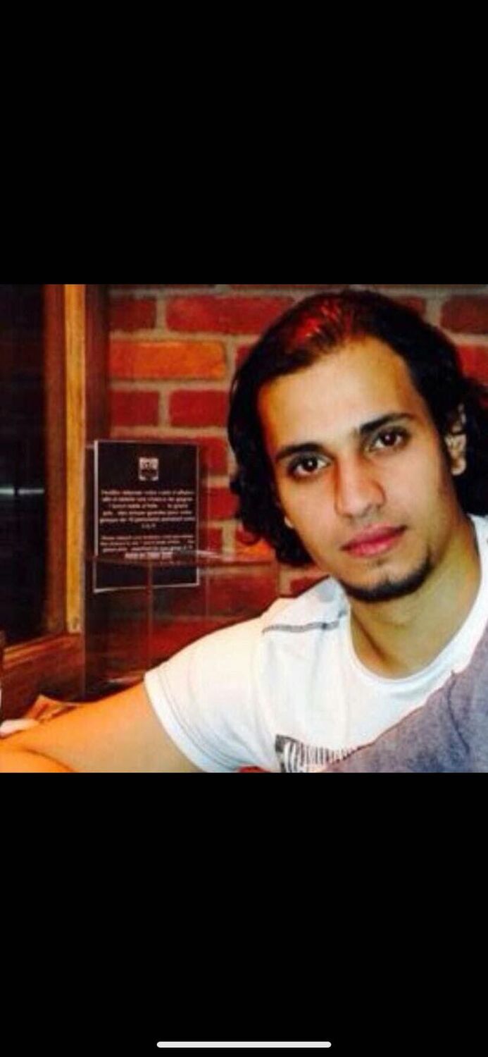  ,   Malek, 35 ,     , c 
