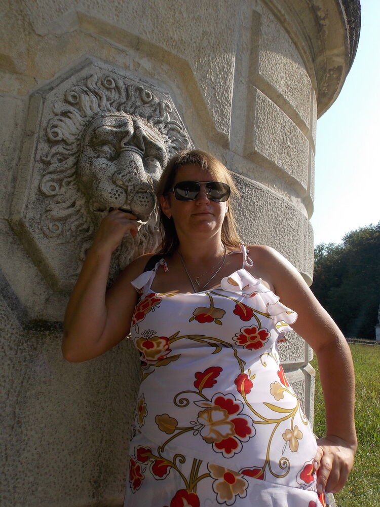  ,   Inna, 45 ,  