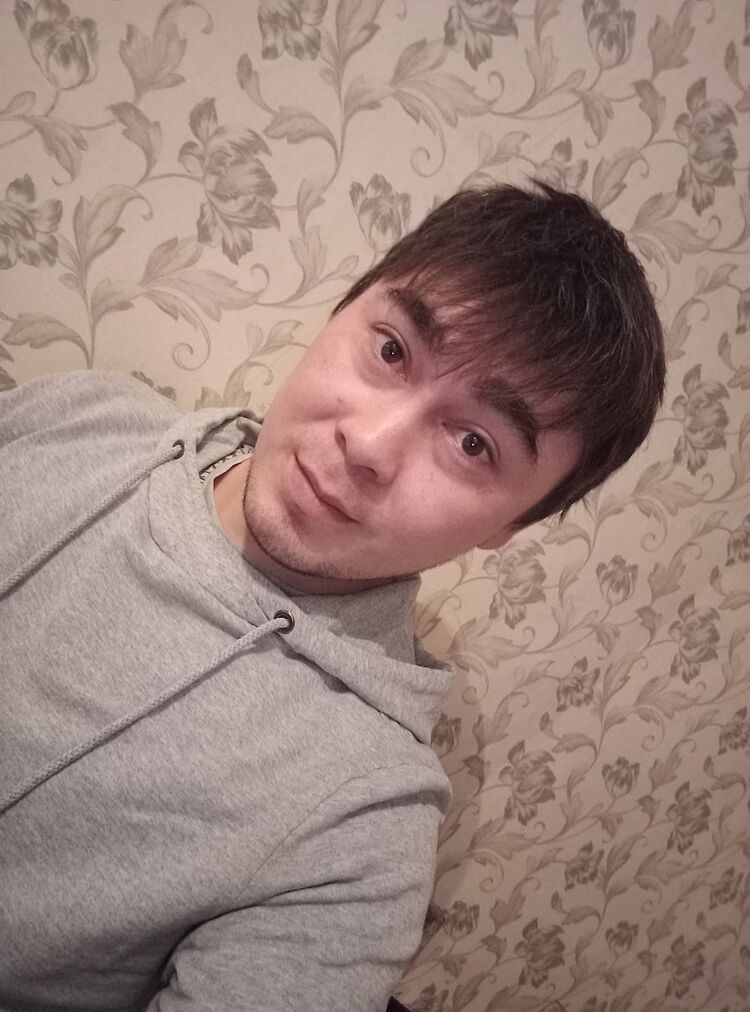  43376451  Azat, 31 ,    