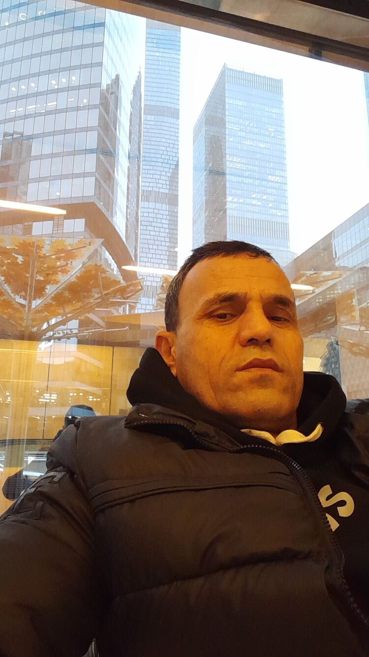  ,   Rualan, 37 ,   ,   