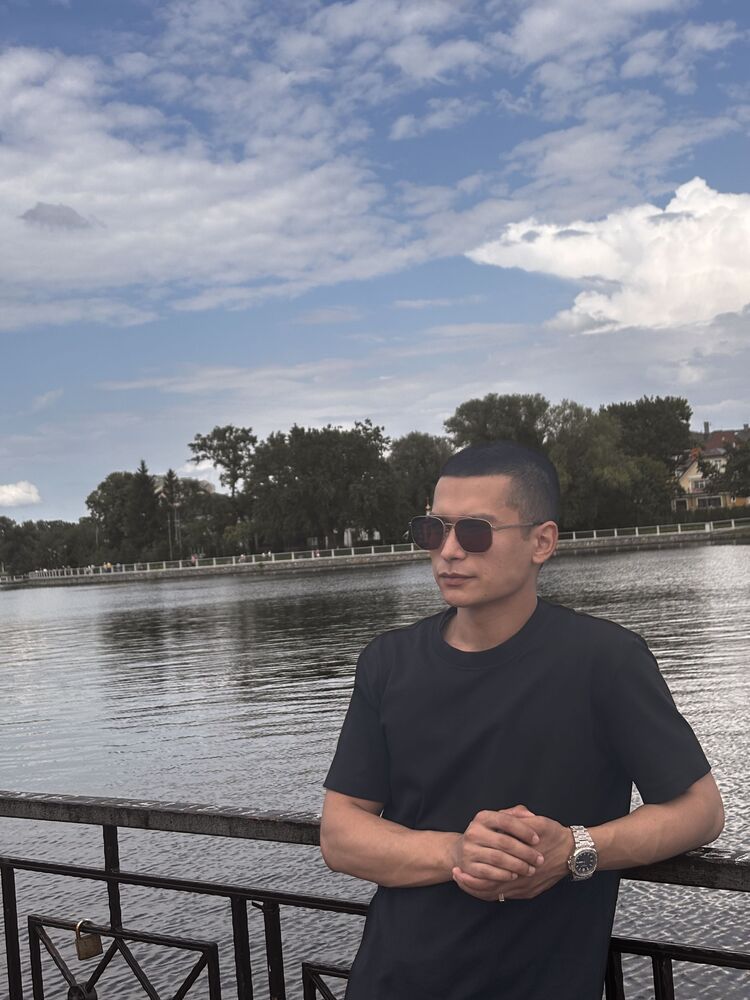  53179631  Foziljon, 23 ,    