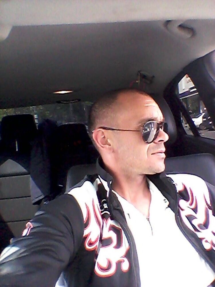  10322191  Ruslan, 43 ,    