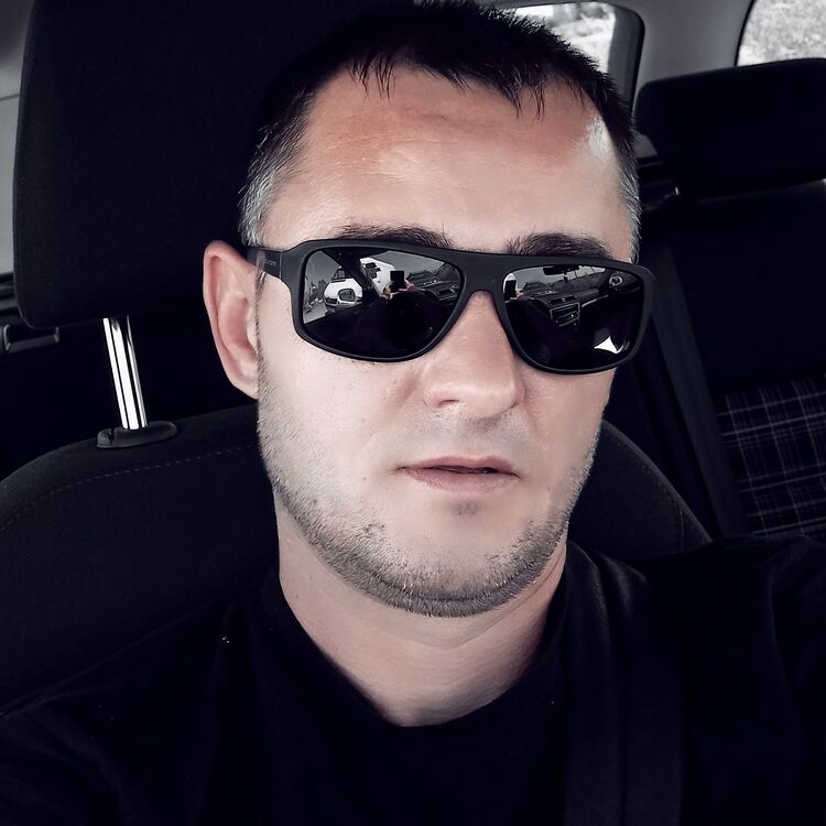  25868821  Andrey, 44 ,    