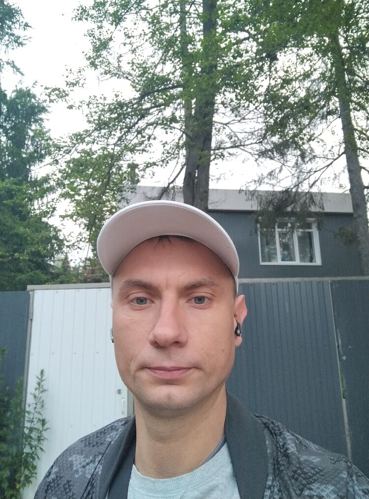  ,   Denis, 39 ,   ,   , c , 