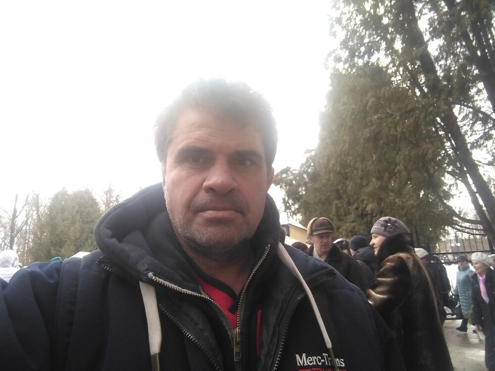  16393931  Alex, 54 ,    